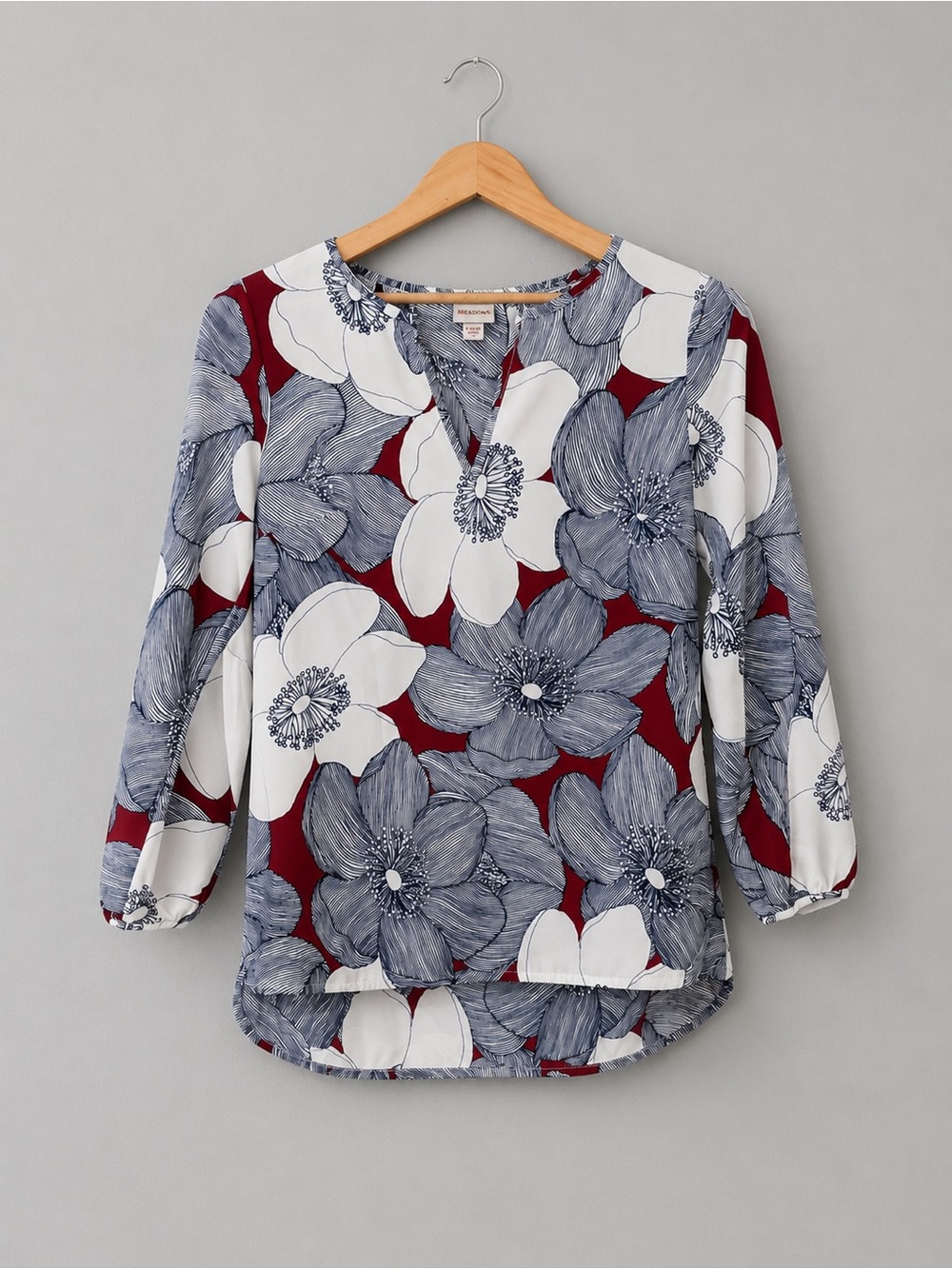 Merona Floral Blouse XS Red White Blue 3/4 Sleeve Split Neck Lightweight Top